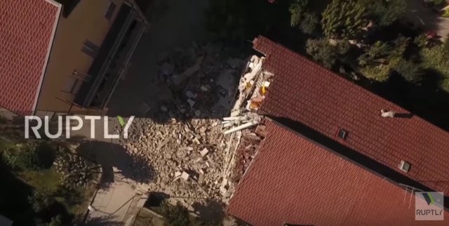 40 tysięcy mieszkańców środkowych Włoch zostało bez dachu nad głową po niedzielnym trzęsieniu ziemi. W wyniku kataklizmu nikt nie zginął, ale 20 osób zostało rannych.