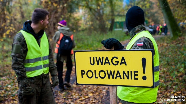 Sprawa przerwanego polowania pod Kołbaskowem trafi przed sąd - informuje rzecznik Polskiego Związku Łowieckiego. Diana Piotrowska w rozmowie z Radiem Szczecin potwierdziła, że przygotowywane są dokumenty w tej sprawie.