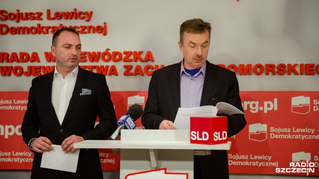 Szpital w Zdunowie ma długi, które chcą skupować windykatorzy, a decyzja o ratowaniu zadłużonej placówki jest podjęta zbyt późno - mówił podczas środowej konferencji prasowej szef zachodniopomorskiego SLD.