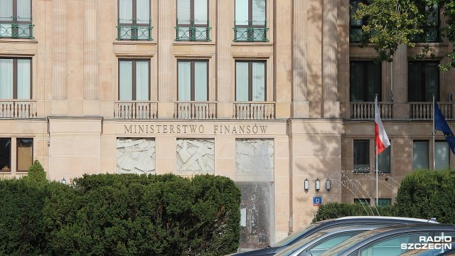 Oszuści podszywają się pod Ministerstwo Finansów. Resort ostrzega przed fałszywą korespondencją, która ostatnio dociera do niektórych osób - informuje Rzeczpospolita.