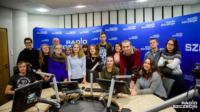 Studenci z Białorusi, Rosji i Ukrainy poznają Polskę. W czwartek 13-osobowa wycieczka odwiedziła Radio Szczecin.