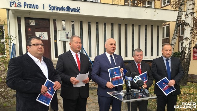 DobryRok - takim hasłem szczecińscy politycy Prawa i Sprawiedliwości podsumowali rok rządu Beaty Szydło.