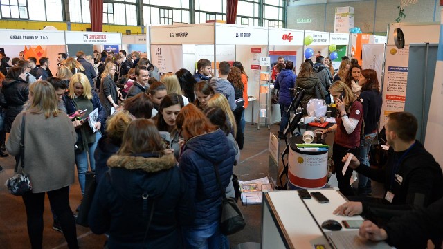 Targi Pracy pod hasłem Kariera 2016 organizuje w środę Zachodniopomorski Uniwersytet Technologiczny w Szczecinie. Na wydziale technologii i inżynierii chemicznej przy al. Piastów swoje oferty zaprezentuje ok. 40 wystawców z różnych branż.
