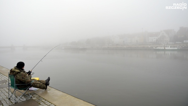 Odwołane loty i słaba widoczność na drodze - mgły, które w ostatnich dniach spowijają nasz region w końcu przestaną nas nawiedzać.