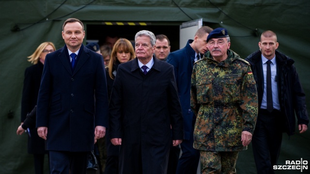 O poniedziałkowej wizycie prezydentów Polski i Niemiec w sztabie Wielonarodowego Korpusu Północno-Wschodniego w Szczecinie rozmawiali goście audycji Radio Szczecin na Wieczór.