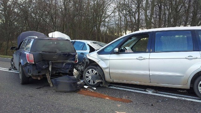 Wypadek na drodze krajowej nr 11 w miejscowości Gwizd, między Koszalinem a Kołobrzegiem.