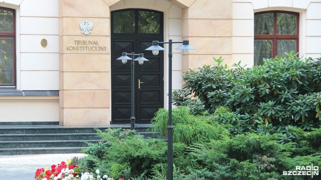 Górę wzięły emocje, co w dyskursie prawniczym nie powinno się zdarzać. Stąd wysoka temperatura sporu, jaki toczy się wokół Trybunału Konstytucyjnego w Polsce - mówił mecenas Bartłomiej Sochański podczas spotkania założycielskiego tworzącego się w Szczecinie nowego stowarzyszenia prawników.