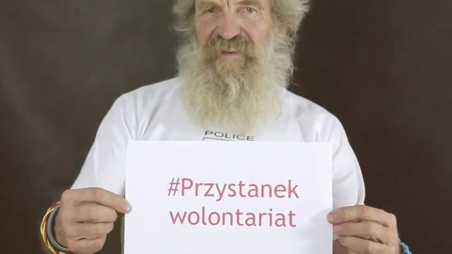 Będą zachęcać do zaangażowania się w pomoc na rzecz drugiego człowieka. W Szczecinie rusza Przystanek Wolontariat.