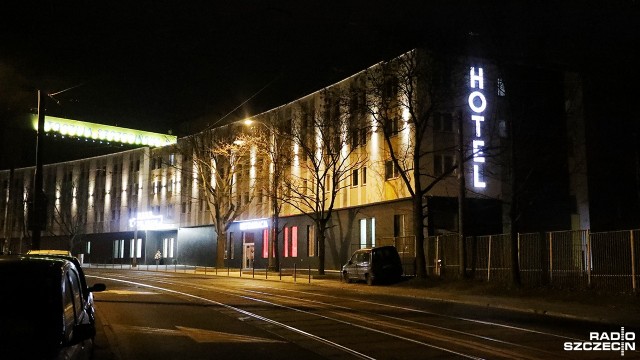 Hotel z widokiem na pochylnię byłej Stoczni Szczecińskiej, który zbudowano na poniemieckim bunkrze, został otwarty w czwartek po południu. To jedyny tego typu obiekt w mieście.