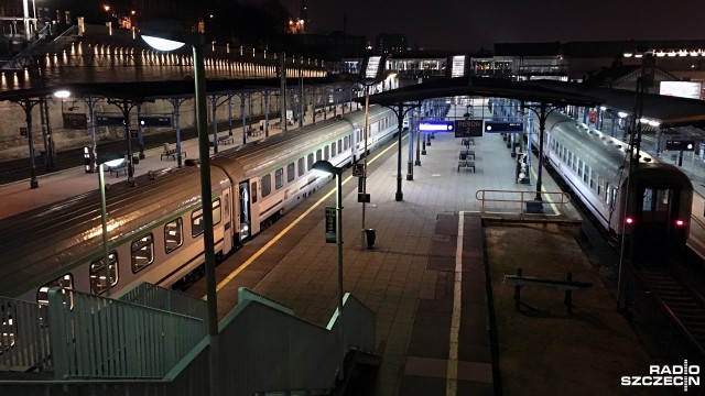 Z ponad sześciogodzinnym opóźnieniem dojechał do Szczecina pociąg z Przemyśla. To z powodu ogromnej awarii, do której doszło we wtorek po południu na stacji w Poznaniu.