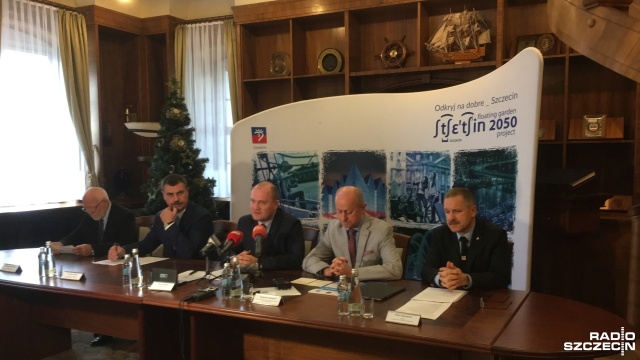 Nowe nagrody żeglarskie będą przyznawały szczecińskie środowiska żeglarskie razem z miastem. Ich patronem będzie kapitan Ludomir Mączka - żeglarz i podróżnik znany w kraju i poza jego granicami.