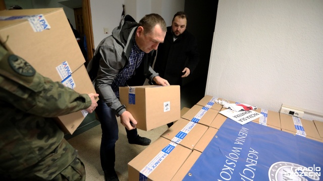 150 osób otrzymało paczki świąteczne w ramach akcji Paczka dla Bohatera w Szczecinie. W całej Polsce pomoc trafi do ponad 1300 potrzebujących.