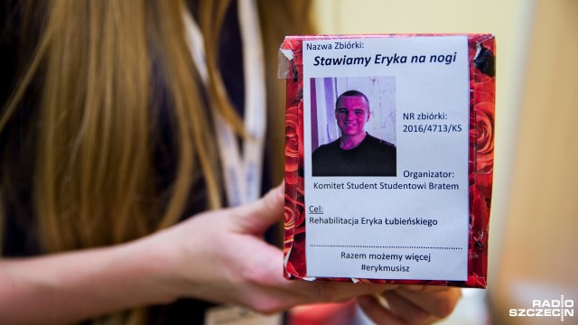 Studenci Zachodniopomorskiego Uniwersytetu Technologicznego w Szczecinie zbierają na rehabilitację swojego kolegi, 22-letniego Eryka Łubieńskiego.
