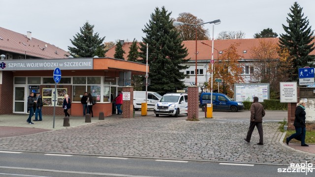 Wichura dała się we znaki również odwiedzającym szczeciński Szpital Wojewódzki przy ulicy Arkońskiej - poinformował nas Arkadiusz Kuzio z Akademii Bezpieczeństwa Ruchu Drogowego.