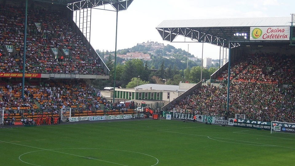 Stade Geoffroy-Guichard, stadion piłkarski, położony we francuskim mieście Saint-Étienne. Fot. www.wikipedia.org / Ba'Gamnan