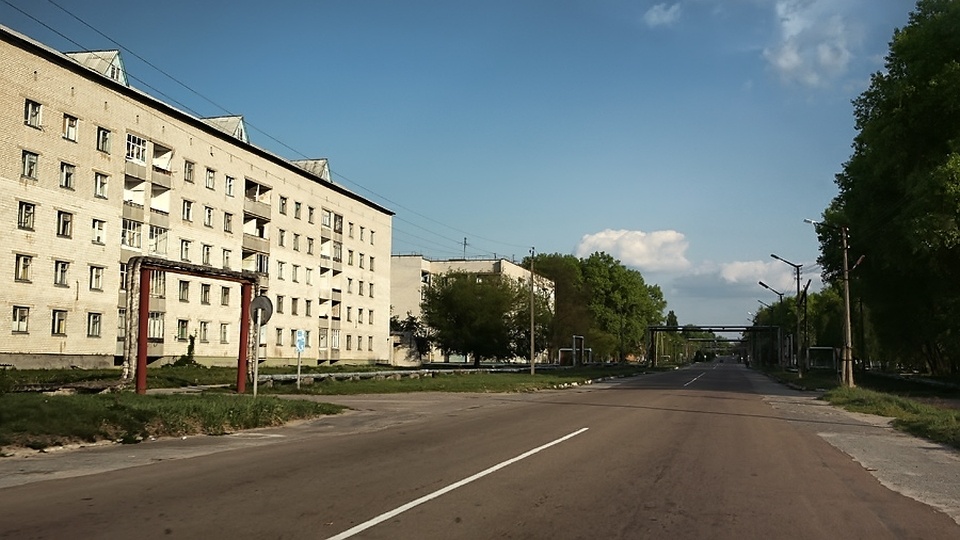 Ulica w Czarnobylu. Fot. www.wikipedia.org / Natis