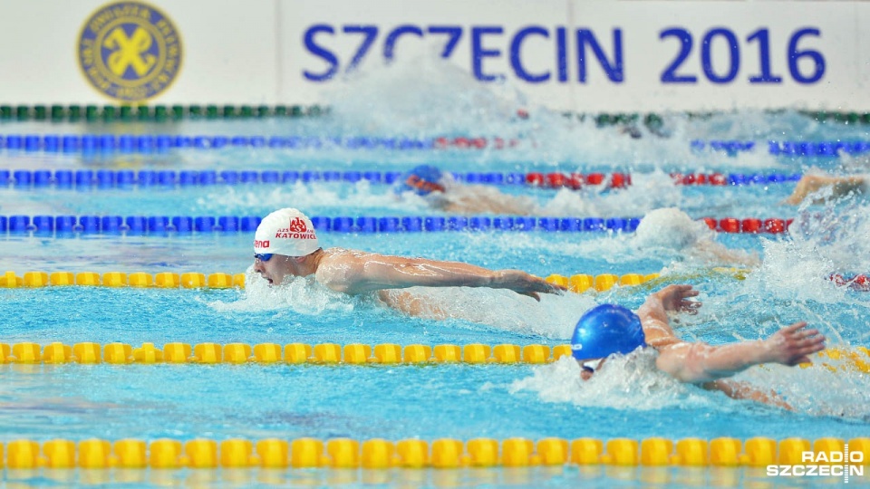 Mistrzostwa Polski w pływaniu na basenie Floating Arena. Fot. Łukasz Szełemej [Radio Szczecin]