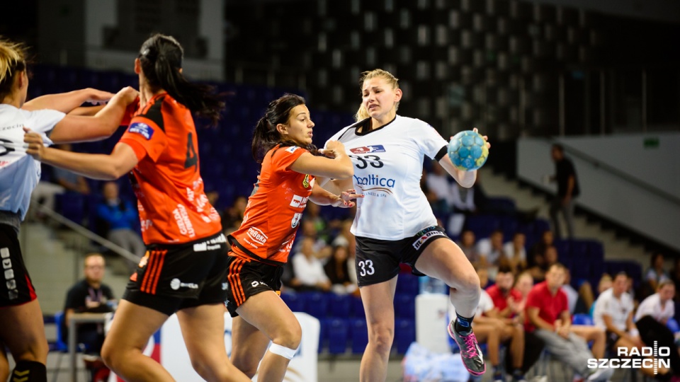 Porażka szczecińskich szczypiornistek na inaugurację Baltica Summer Cup w Szczecinie. Piłkarki Pogoni przegrały z Zagłębiem Lubin 27:28. Fot. Konrad Nowak [Radio Szczecin]