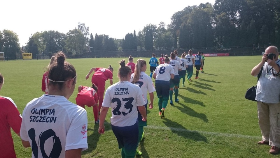 Olimpia Szczecin dość niespodziewanie przegrała na swoim stadionie z przedostatnim w tabeli AZS Biała Podlaska 1:2. Fot. MKS Olimpia Szczecin Twitter