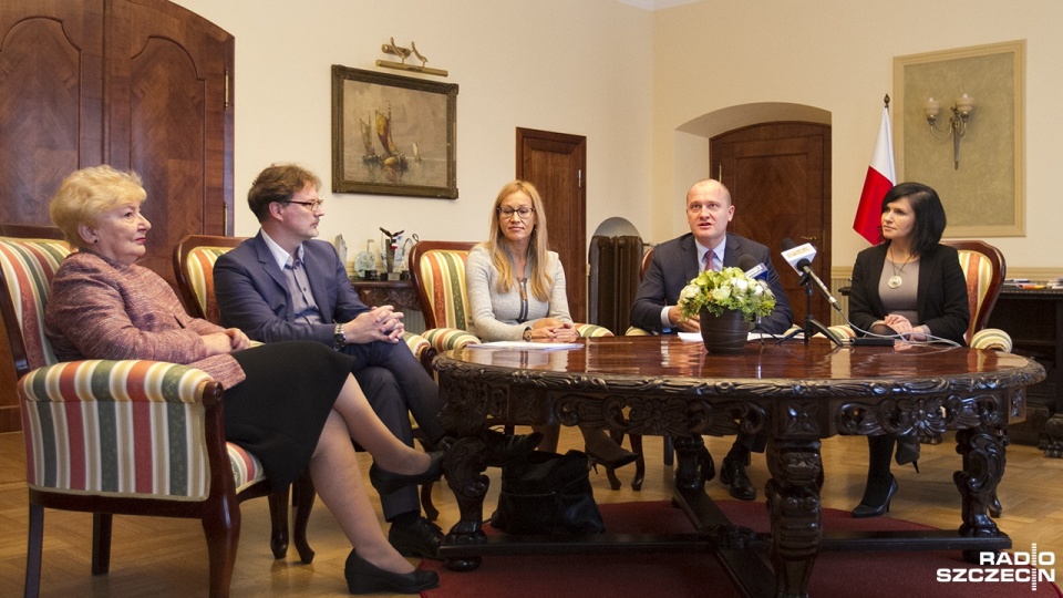 Miasto podpisało umowę ze szpitalem przy ul. Unii Lubelskiej na realizację nowego programu. Fot. Weronika Łyczywek [Radio Szczecin]