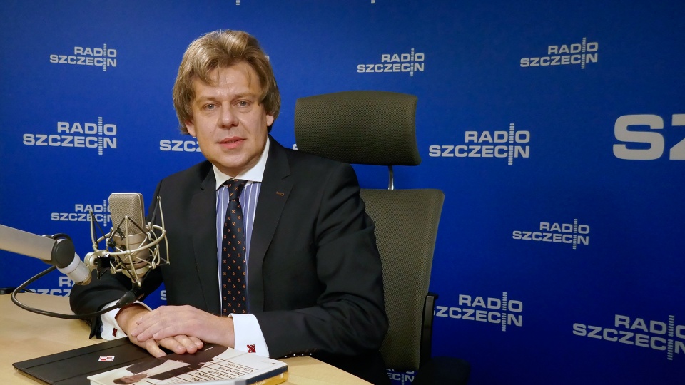 Piotr Misiło w studiu Radia Szczecin. Fot. Maciej Myszkowiak [Radio Szczecin]