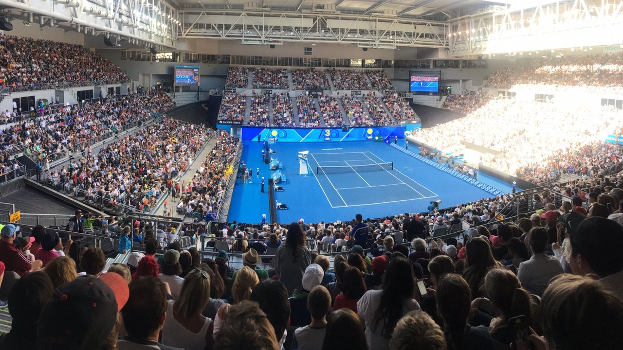 Iga Świątek i Łukasz Kubot awansowali do ćwierćfinału miksta wielkoszlemowego turnieju tenisowego Australian Open na twardych kortach w Melbourne.