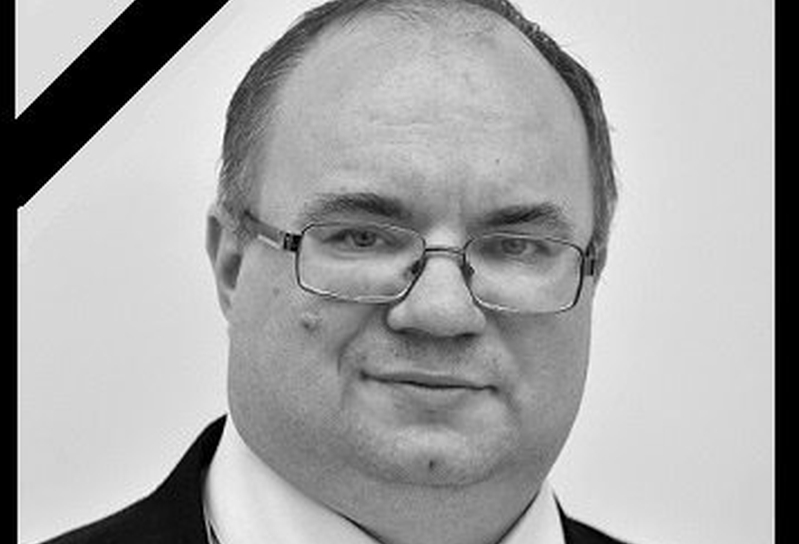 Prokuratura szykuje się do eksperymentu na drodze S8, tam, gdzie zginął Rafał Wójcikowski parlamentarzysta Kukiz03915. Według doniesień dziennika Rzeczpospolita, w aucie posła uszkodzony był przewód hamulcowy.