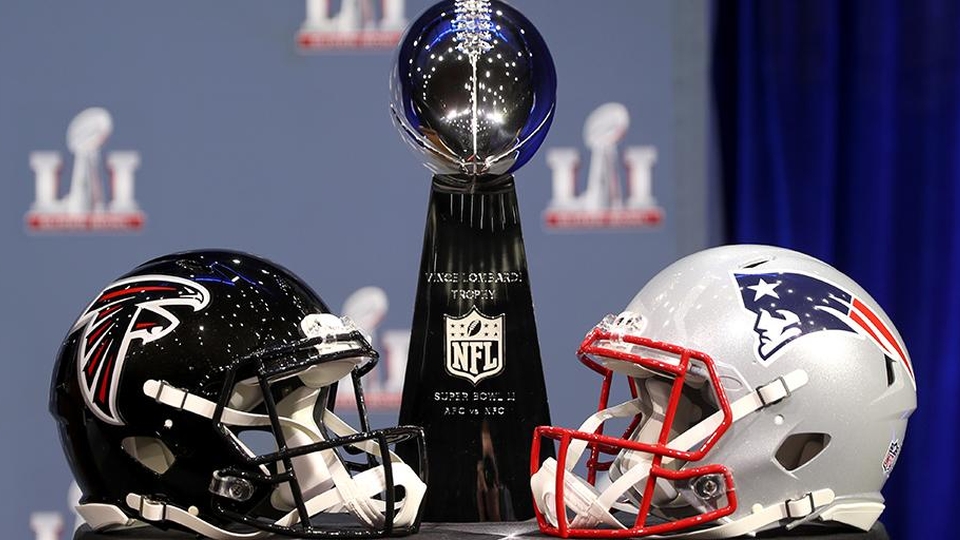Wydarzenia sportowe na świecie - a z pewnością w USA - zdominuje w niedzielę Super Bowl. W wielkim finale ligi NFL, który zostanie rozegrany w Atlancie, po raz 9. w ostatnich 18 latach wystąpi drużyna New England Patriots, która zmierzy się Los Angeles Remes. Rywalizacja tych drużyn rozpocznie się 30 minut po północy.