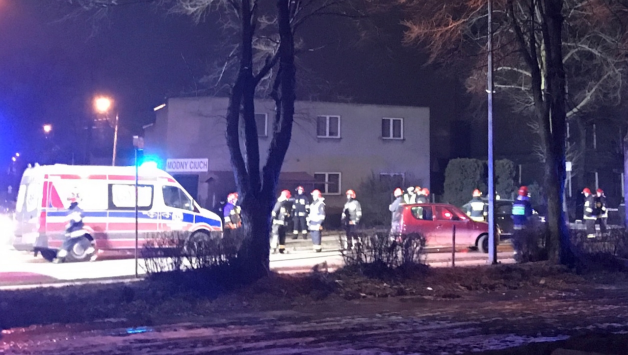 Jest ekspertyza biegłych w sprawie wypadku rządowej limuzyny w Oświęcimiu - dowiedziała się Informacyjna Agencja Radiowa. Dokument otrzymał już specjalny zespół śledczych z Prokuratury Okręgowej w Krakowie, który wyjaśnia przyczyny wypadku z udziałem pojazdu, którym BOR przewoził ówczesną premier Beatę Szydło.