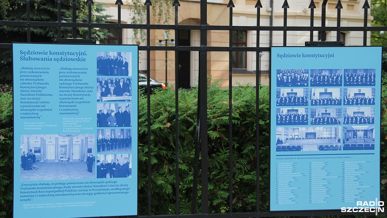 Obecne przepisy dotyczące zasad wyboru sędziów do Krajowej Rady Sądownictwa są niezgodne z konstytucją - orzekł Trybunał Konstytucyjny. Wyrok w pięcioosobowym składzie zapadł jednogłośnie. Tym samym Trybunał przychylił się do wniosku Ministra Sprawiedliwości i Prokuratora Generalnego - Zbigniewa Ziobry.