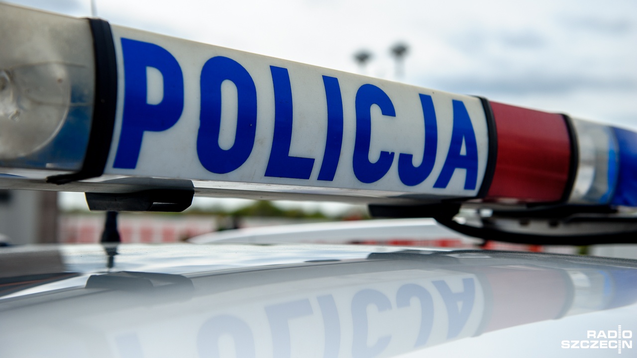 Kierowca ukradł policyjny radiowóz. Wszystko wydarzyło się podczas porannej kontroli drogowej w Szczecinie.