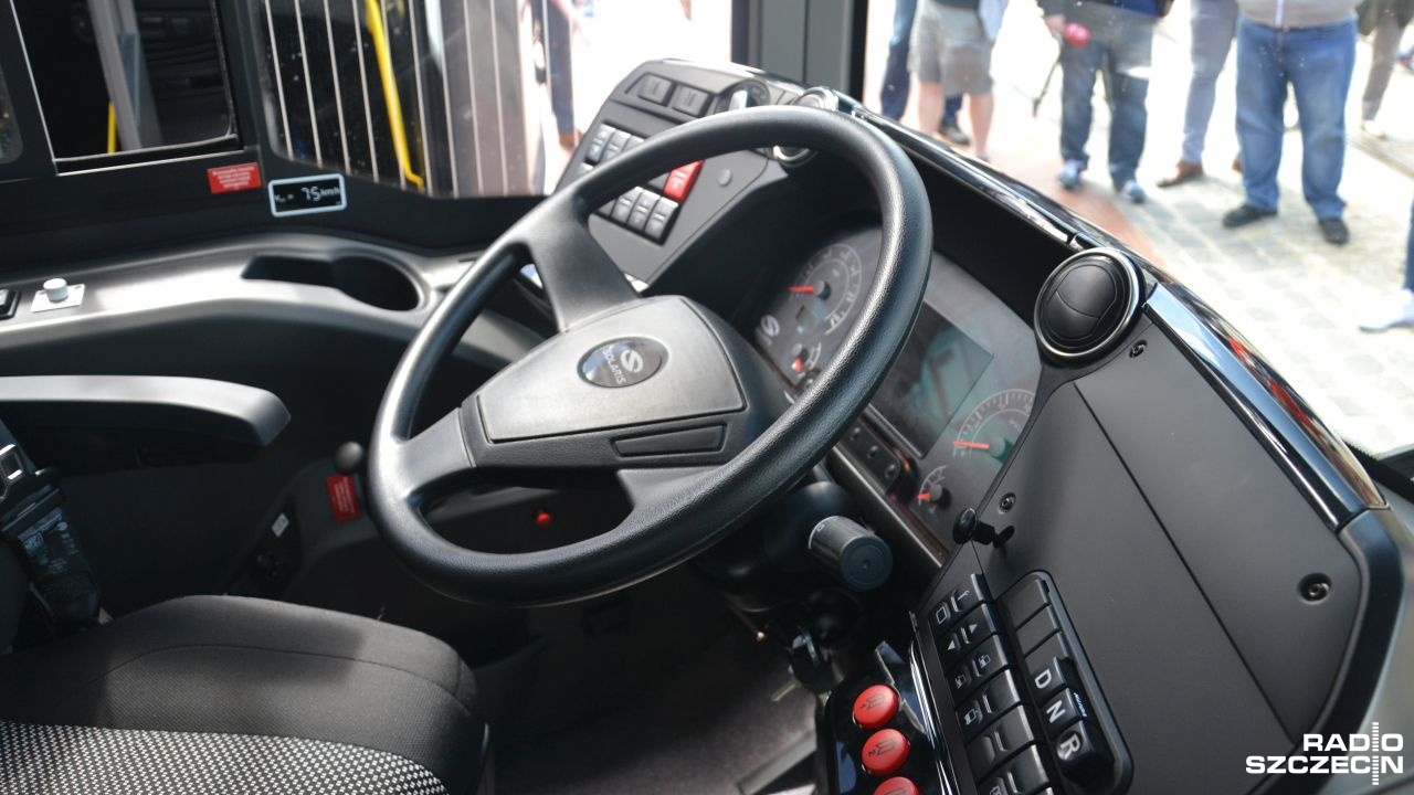 Ruszyła akcja Bezpieczny Autokar 2017 - Główny Inspektorat Transportu Drogowego do końca wakacji będzie sprawdzał stan techniczny pojazdów, czas pracy i trzeźwość kierowców. Kontrolowane będą autokary przewożące dzieci i młodzież na wakacyjny odpoczynek. Akcja jest prowadzona po raz piętnasty.