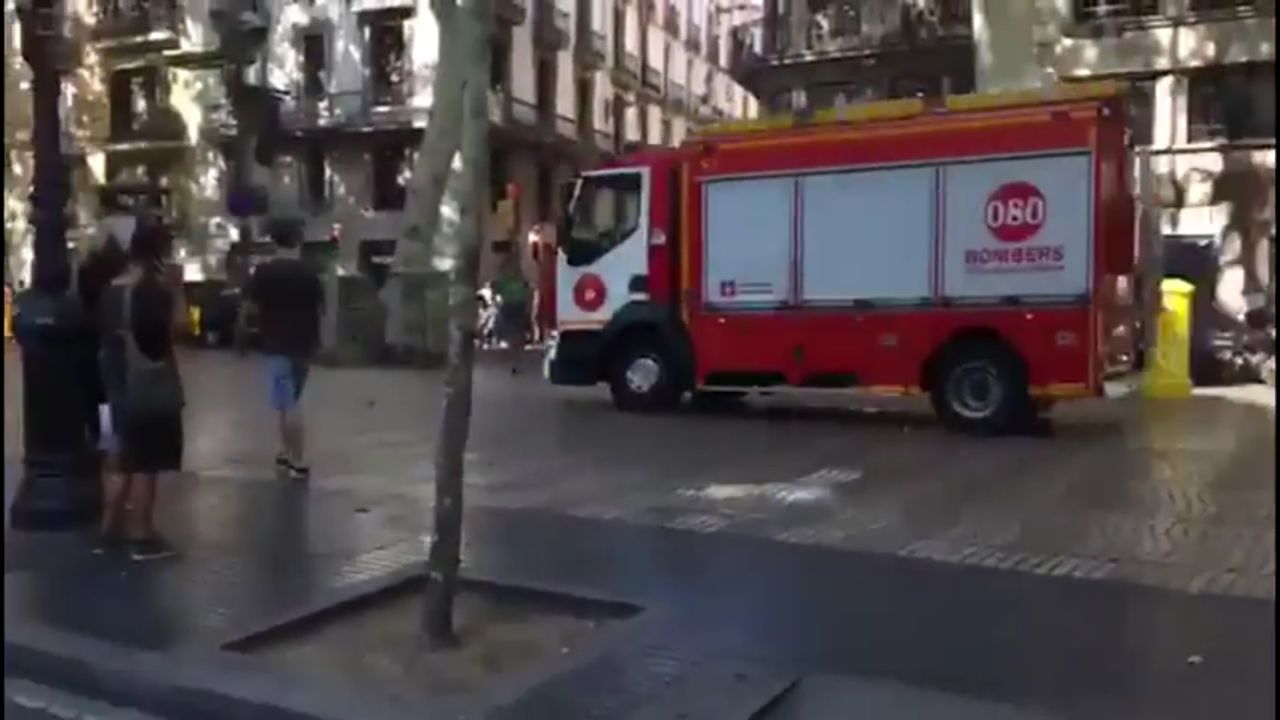 Barcelona pamięta o ofiarach zamachu