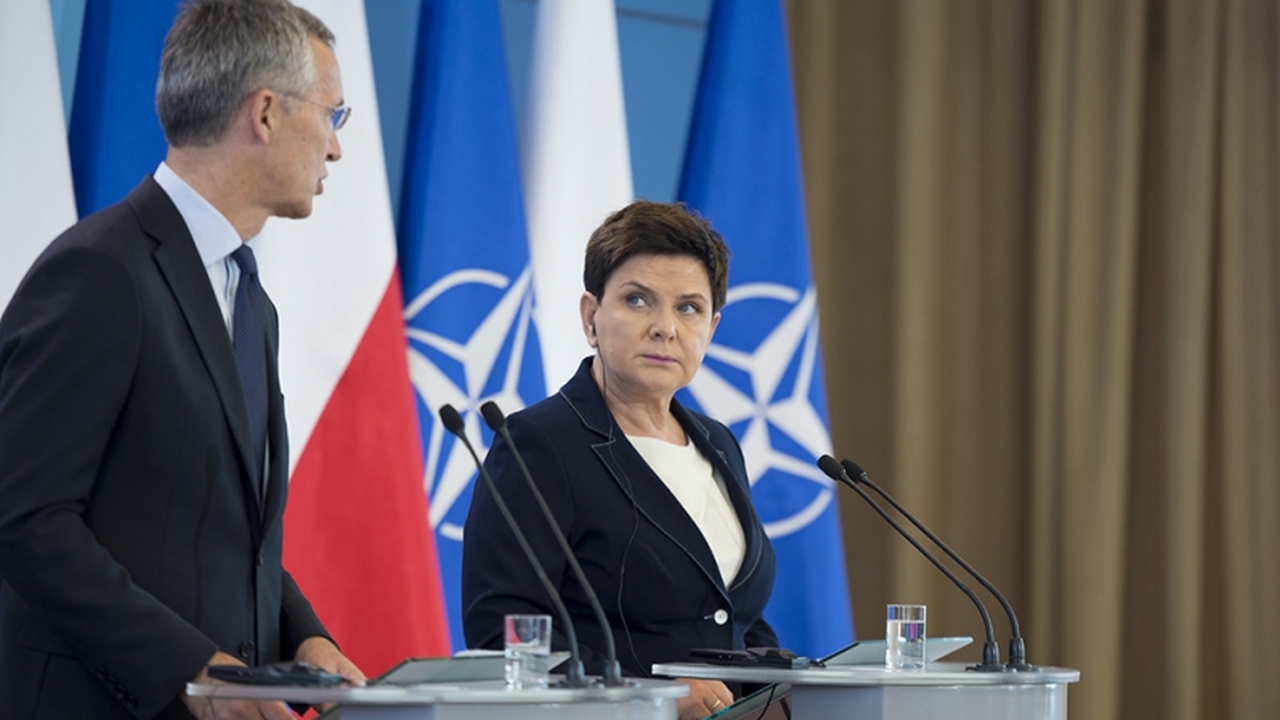 Sekretarz generalny NATO zaapelował do Rosji o pełną przejrzystość przy organizowanych we wrześniu manewrach wojskowych Zapad. Chodzi o wielkie, doroczne ćwiczenia, które są zaplanowane zarówno w Obwodzie Kaliningradzkim jak i na Białorusi, tuż przy granicy z Polską.