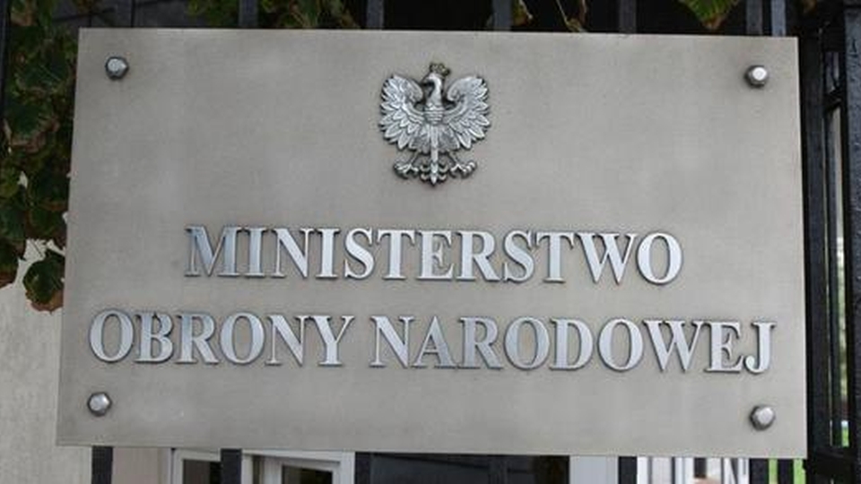 Rzeczniczka rządu Joanna Kopcińska poinformowała, że łączna liczba kart kredytowych i płatniczych oraz kwota wydatkowana w latach 2016-2017 podana w oświadczeniu Ministerstwa Obrony Narodowej nie była przeznaczona na cele reprezentacyjne.