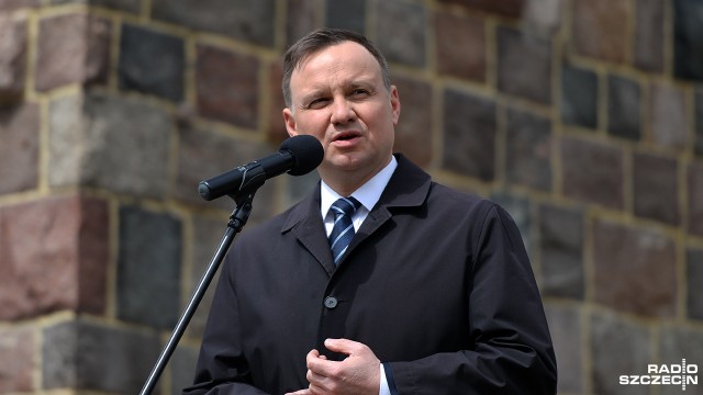 Prezydent Andrzej Duda podczas uroczystości 72. rocznicy forsowania Odry. Fot. Łukasz Szełemej [Radio Szczecin] Rocznica forsowania Odry. Prezydent oddał hołd poległym [WIDEO, ZDJĘCIA]