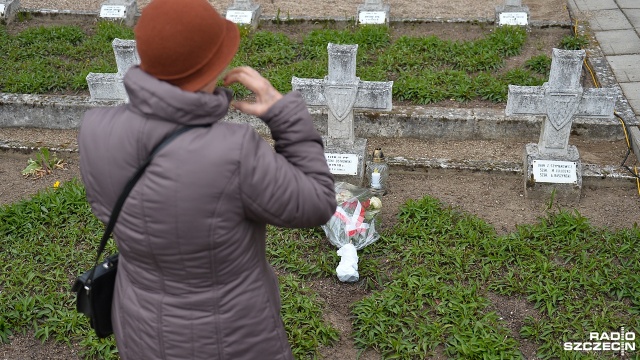 Uroczystości 72. rocznicy forsowania Odry. Fot. Łukasz Szełemej [Radio Szczecin] Rocznica forsowania Odry. Prezydent oddał hołd poległym [WIDEO, ZDJĘCIA]