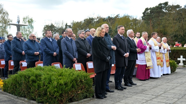 Uroczystości 72. rocznicy forsowania Odry. Fot. Łukasz Szełemej [Radio Szczecin] Rocznica forsowania Odry. Prezydent oddał hołd poległym [WIDEO, ZDJĘCIA]