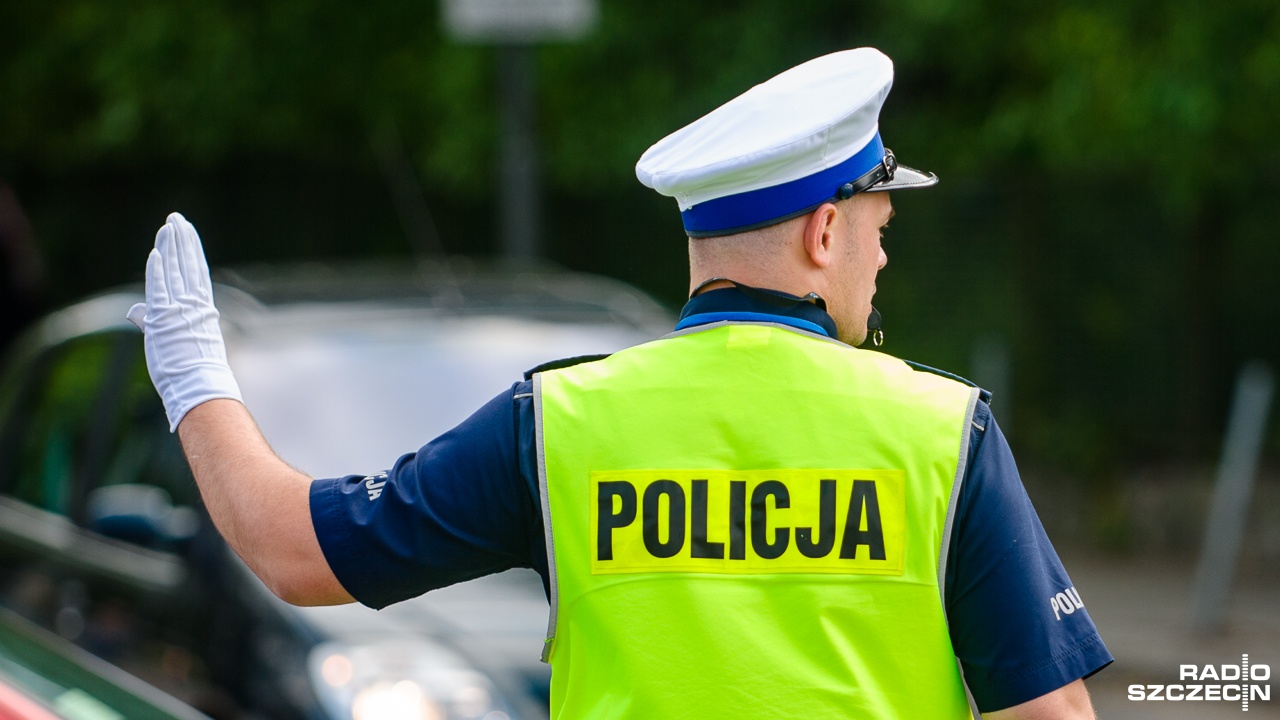 38 zabitych i 308 osób rannych w 281 wypadkach. To najnowszy policyjny bilans świątecznego weekendu na drogach. Ofiarami byli zarówno zmotoryzowani, jak i piesi.