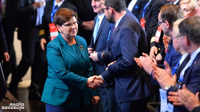 Premier Beata Szydło podczas V Międzynarodowego Kongresu Morskiego w Szczecinie. Fot. Łukasz Szełemej [Radio Szczecin] Premier: Stocznie i żegluga śródlądowa kołami napędowymi polskiej gospodarki [WIDEO, ZDJĘCIA]