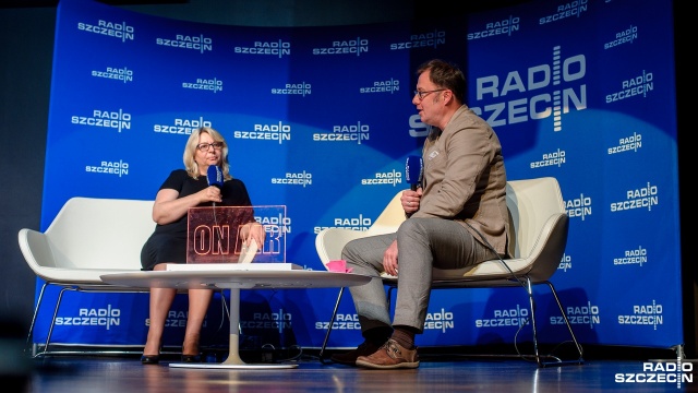 Joanna Skonieczna i Przemysław Szymańczyk. Fot. Olaf Nowicki [Radio Szczecin] "To była artystyczna uczta". Radiowy audiobook już po premierze [WIDEO, ZDJĘCIA]