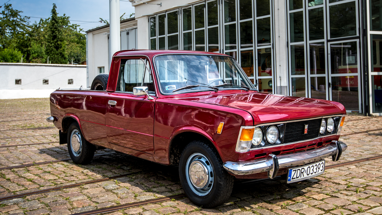 To prawdziwa gratka dla miłośników motoryzacji, zwłaszcza kochających klasyki na czterech i dwóch kołach. W Szwecji koło Wałcza trwa piąta edycja Moto Pikniku.