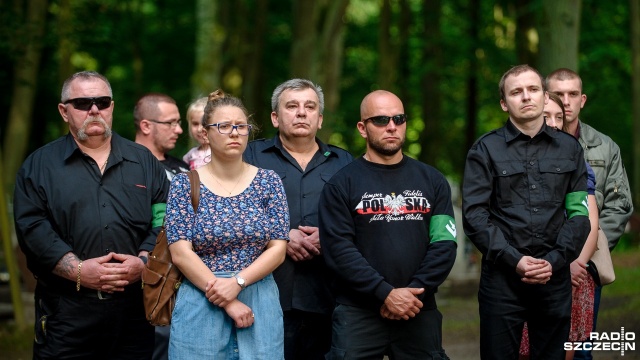 Na Cmentarzu Centralnym odbyły się obchody 74. rocznicy rzezi wołyńskiej. Fot. Olaf Nowicki [Radio Szczecin] "To co stało się na Wołyniu jest ciężkie do wyobrażenia" [WIDEO, ZDJĘCIA]