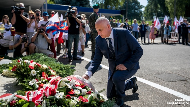 Uroczystości upamiętniające podpisanie porozumień sierpniowych. Fot. Weronika Łyczywek [Radio Szczecin] Uroczystości rocznicowe szczecińskiego Sierpnia '80 [WIDEO, ZDJĘCIA]