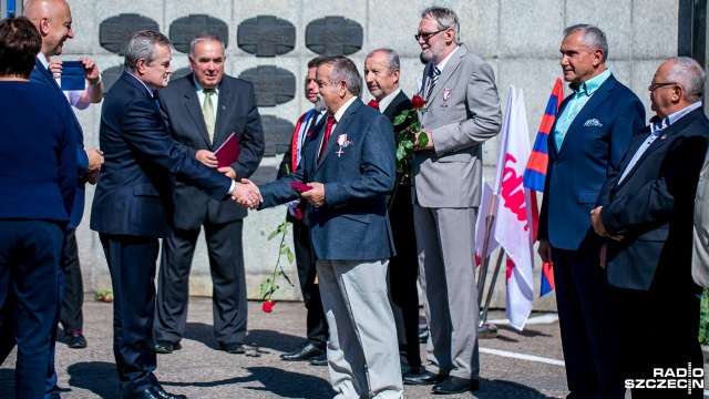 Uroczystości upamiętniające podpisanie porozumień sierpniowych. Fot. Weronika Łyczywek [Radio Szczecin] Uroczystości rocznicowe szczecińskiego Sierpnia '80 [WIDEO, ZDJĘCIA]