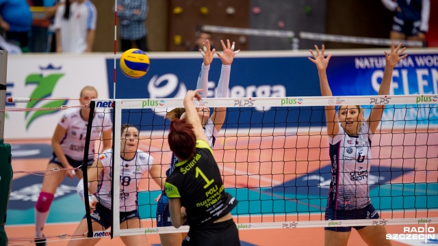 Chemik Police - Poli Budowlani Toruń 3:0. Fot. Olaf Nowicki [Radio Szczecin] Pewna wygrana i fotel lidera dla Chemika [DUŻO ZDJĘĆ]