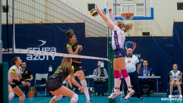 Chemik Police - Poli Budowlani Toruń 3:0. Fot. Olaf Nowicki [Radio Szczecin] Pewna wygrana i fotel lidera dla Chemika [DUŻO ZDJĘĆ]