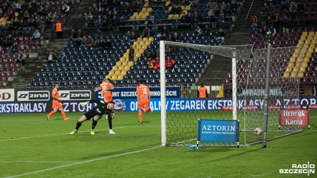 Piłkarze Pogoni przegrali na swoim stadionie z Bruk-Betem Termalica Nieciecza. Fot. Weronika Łyczywek [Radio Szczecin] Pogoń przegrywa z Bruk-Betem Termalicą Nieciecza (2-3) [WIDEO, ZDJĘCIA]