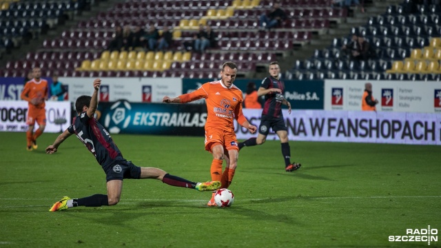 Piłkarze Pogoni przegrali na swoim stadionie z Bruk-Betem Termalica Nieciecza. Fot. Weronika Łyczywek [Radio Szczecin] Pogoń przegrywa z Bruk-Betem Termalicą Nieciecza (2-3) [WIDEO, ZDJĘCIA]