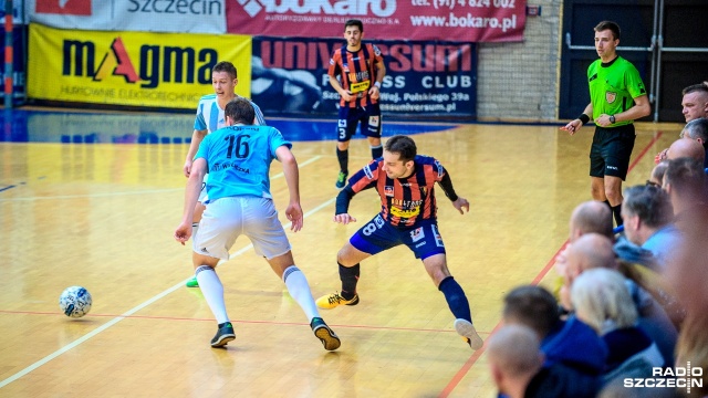 Fot. Olaf Nowicki [Radio Szczecin] Futsal: Pogoń 04 lepsza od Solnego Miasta Wieliczka [ZDJĘCIA]